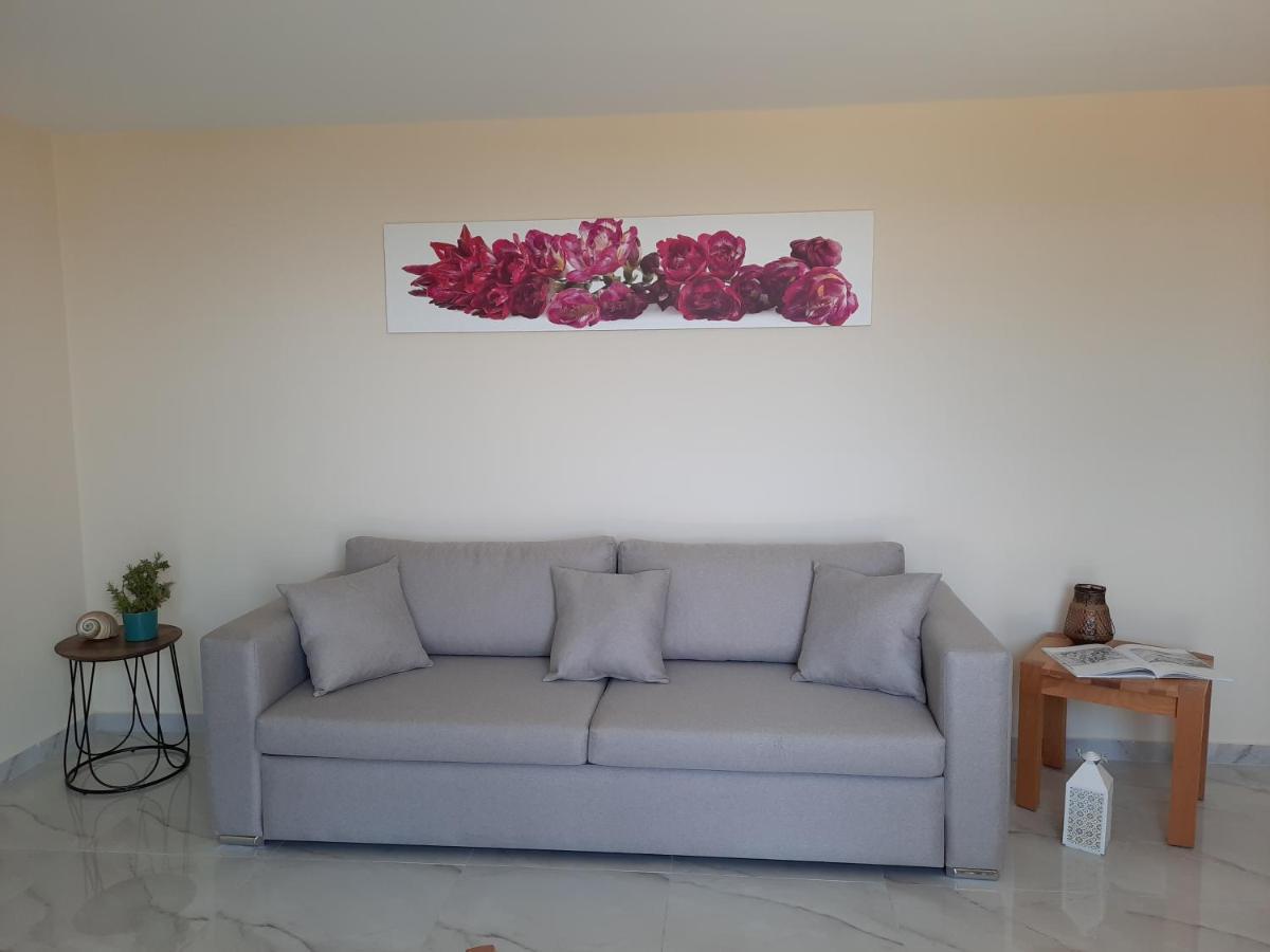 Freesia Grand Sea View Residence 스보로나타 외부 사진