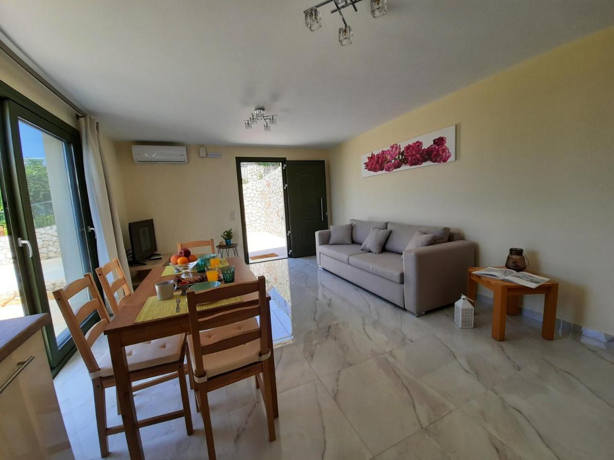 Freesia Grand Sea View Residence 스보로나타 외부 사진